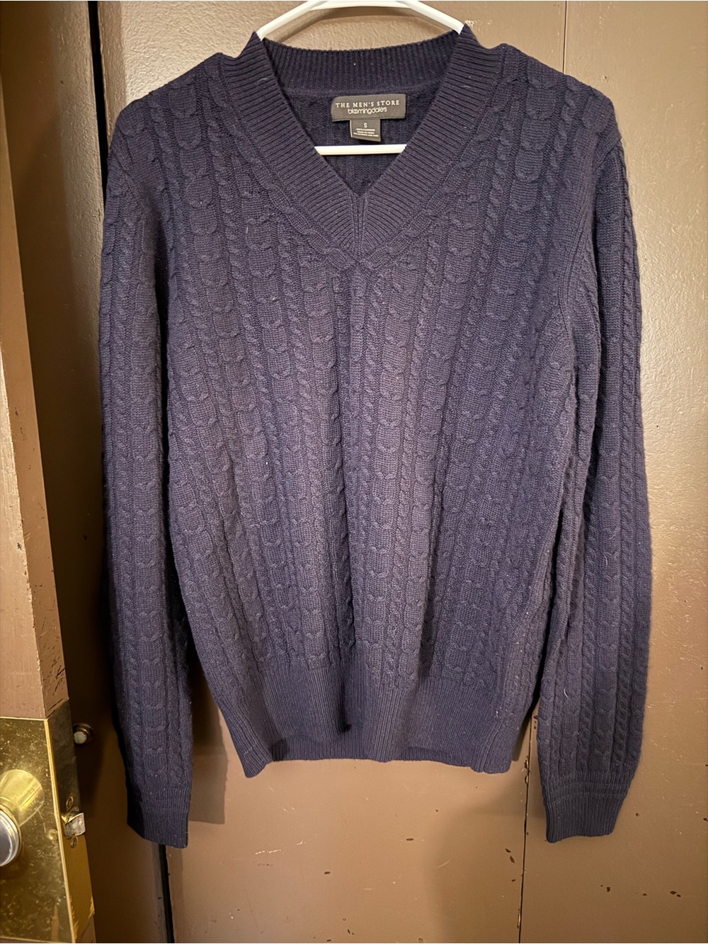 Bloomingdale's Men's V-Neck Cable-Knit Sweater - Navy Blue